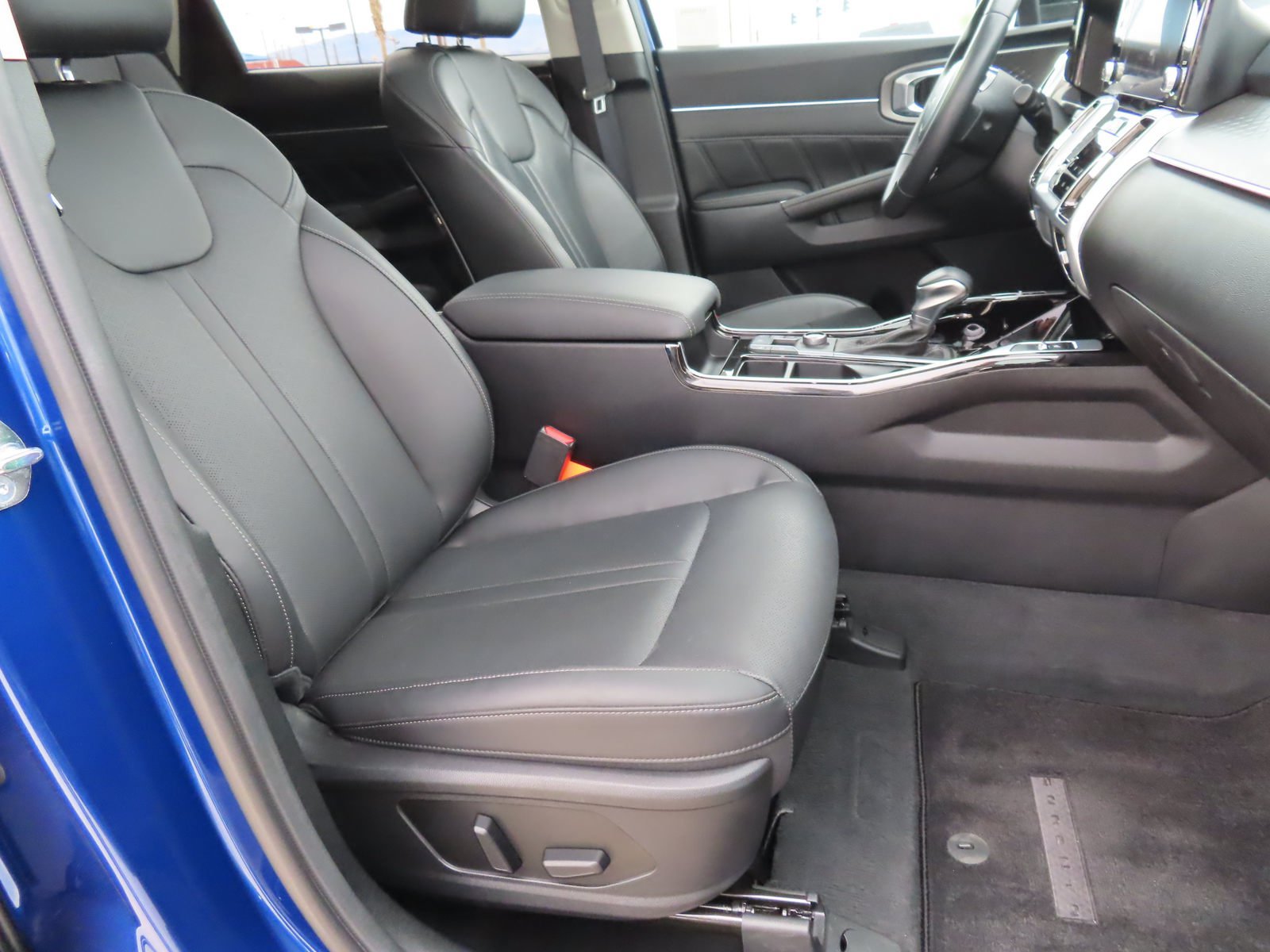 Used 2023 Kia Sorento SX AWD/4WD image 19