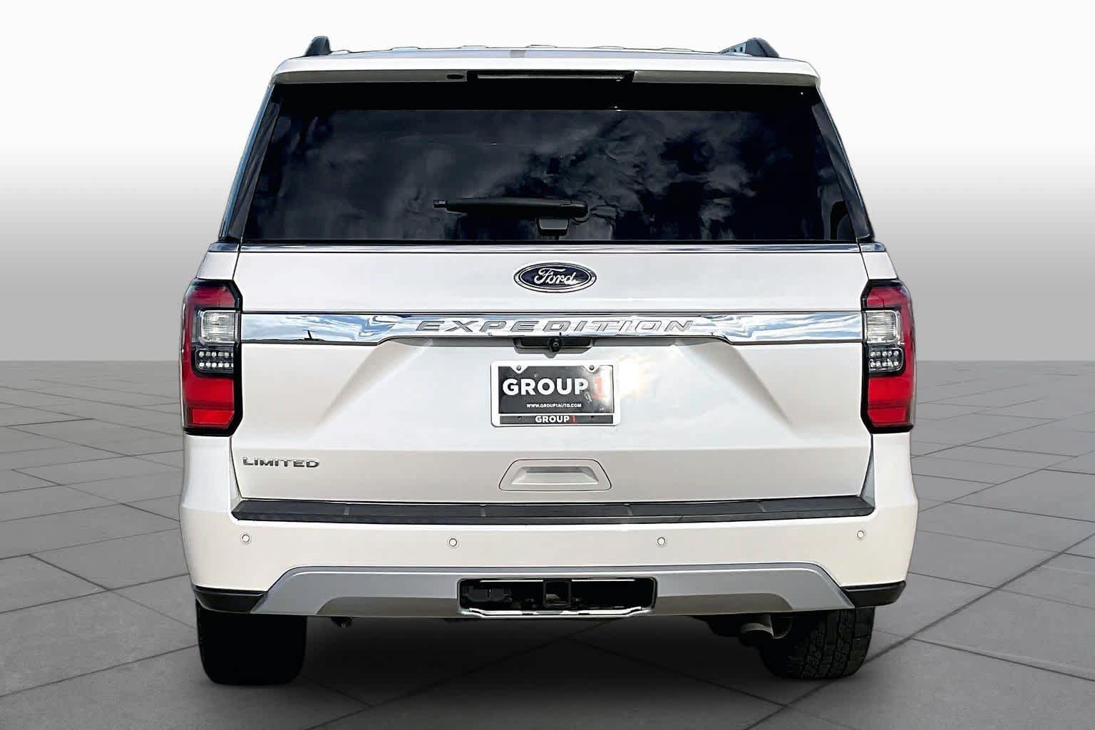 Used 2019 Ford Expedition Limited w/ Driver Assistance Package RWD image 5