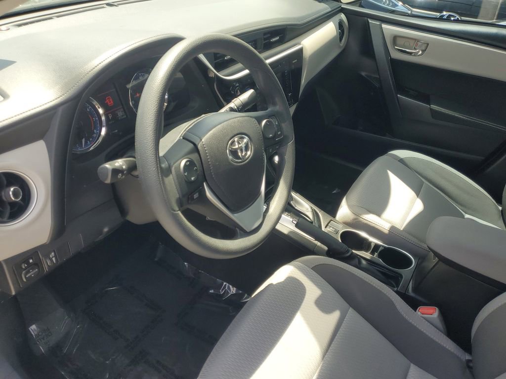 Used 2017 Toyota Corolla LE FWD image 14