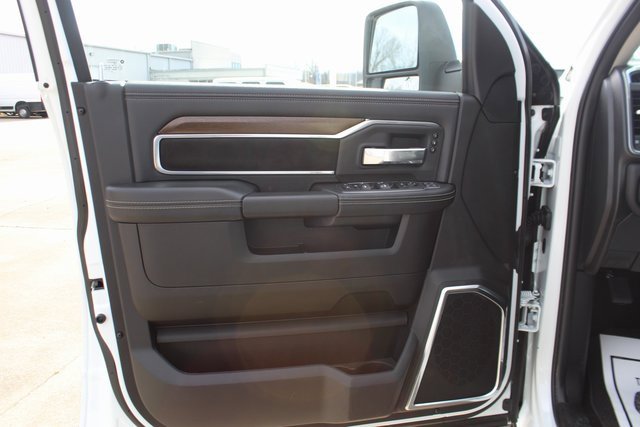 Used 2024 RAM 2500 Laramie image 11
