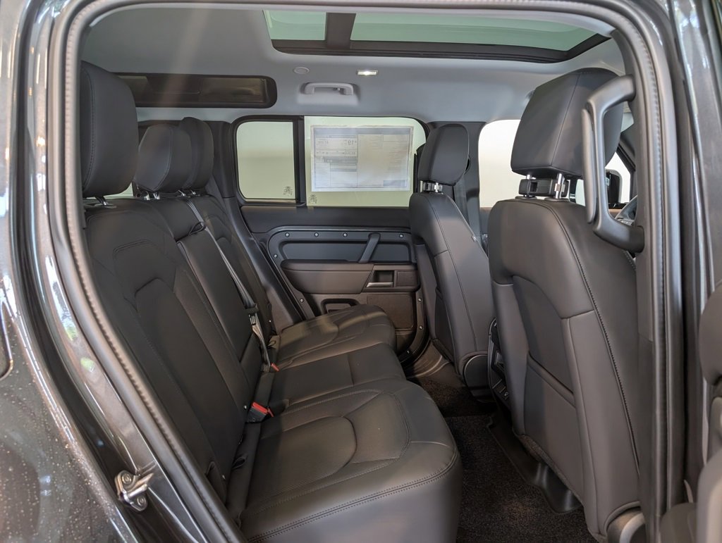 New 2025 Land Rover Defender 110 S image 29