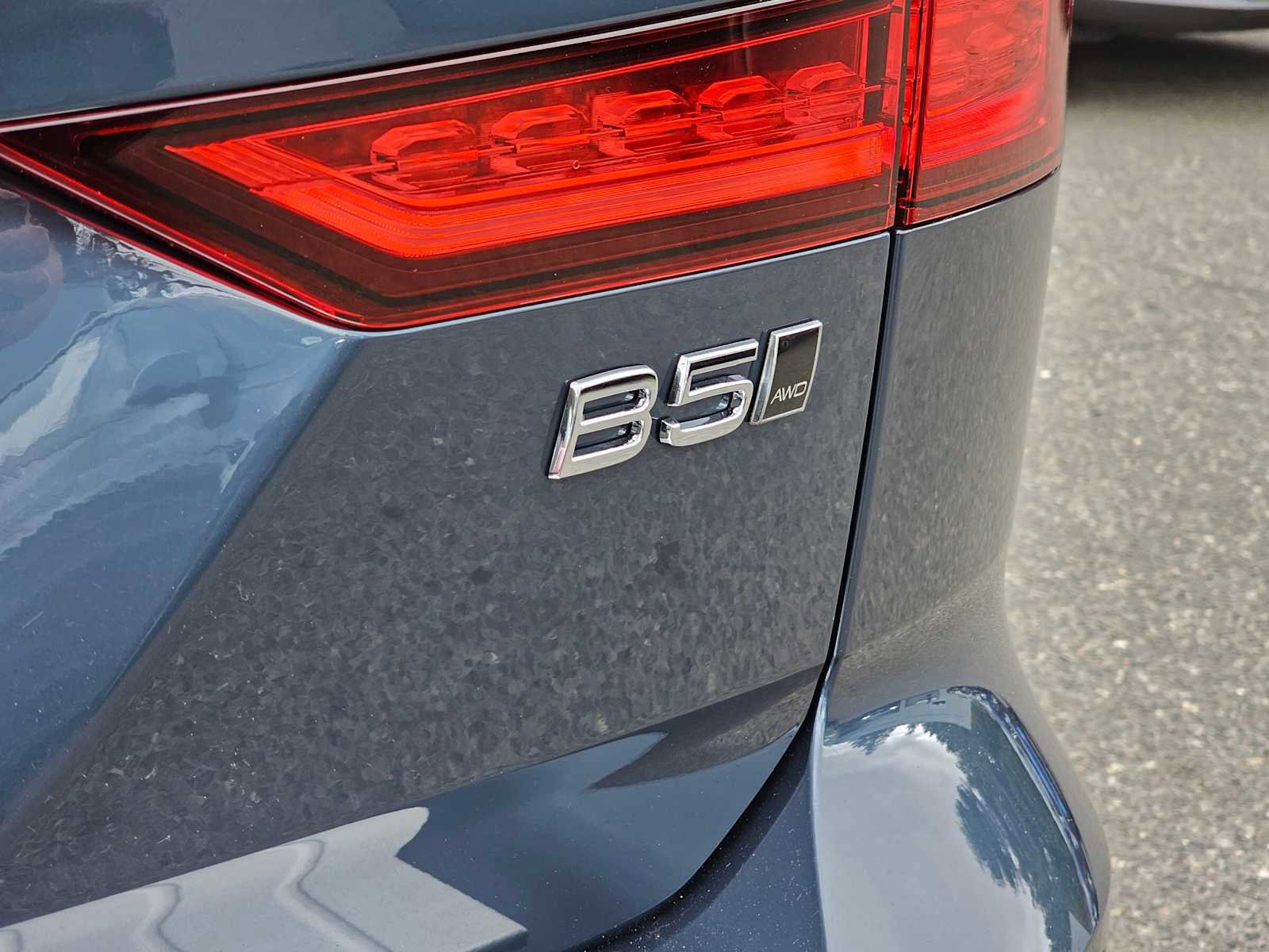 New 2026 Volvo V60 B5 Cross Country Ultra w/ Climate Package image 15