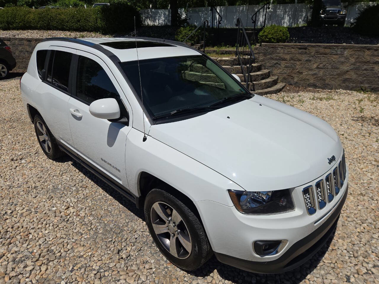 Used 2016 Jeep Compass High Altitude AWD/4WD image 9