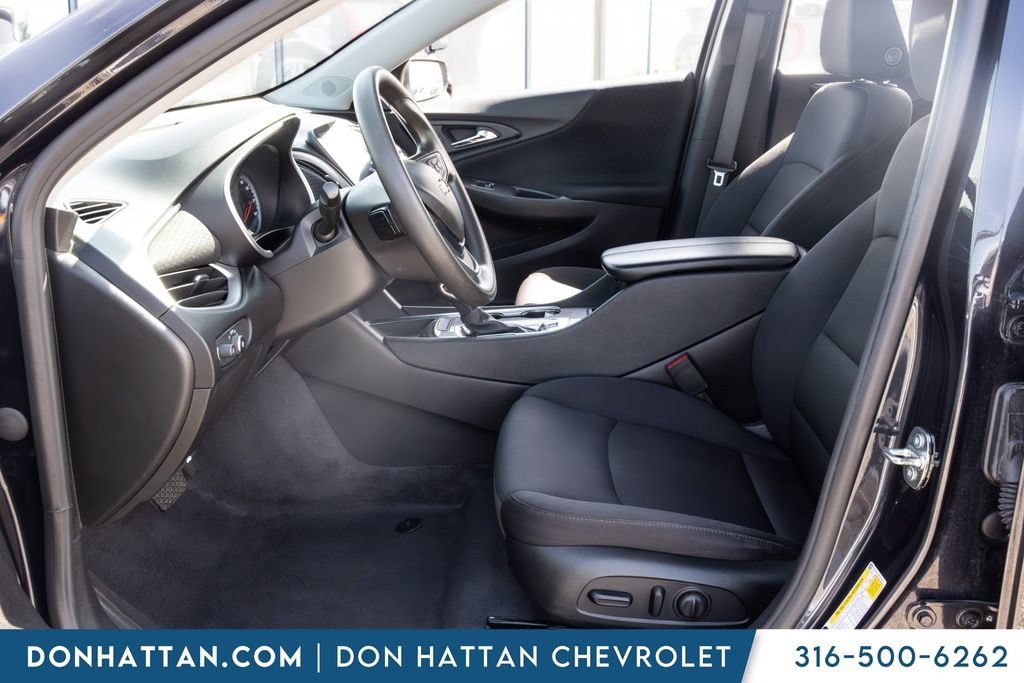 Used 2023 Chevrolet Malibu LT FWD image 3