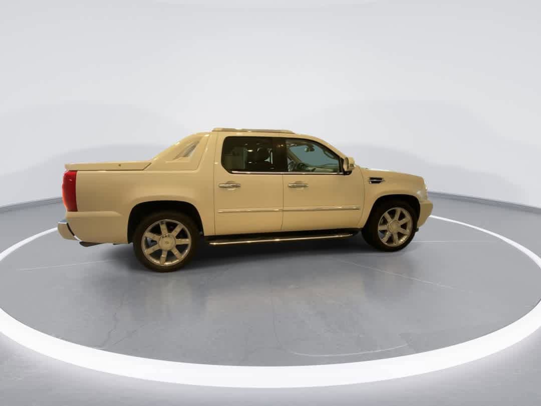 Used 2011 Cadillac Escalade EXT Luxury AWD/4WD image 9