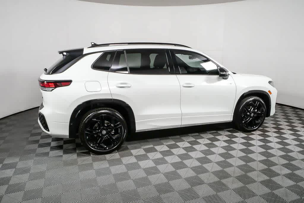 New 2026 Volkswagen Tiguan SE R-Line FWD image 4