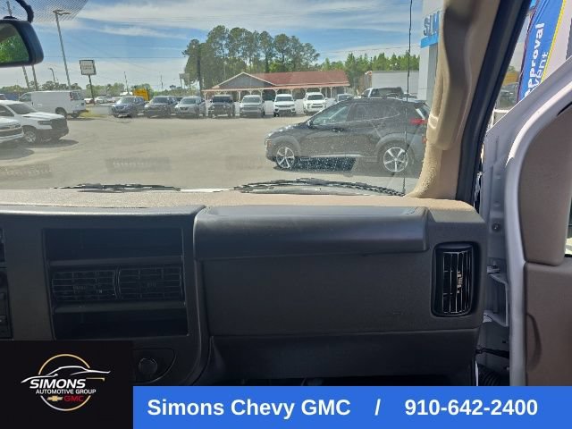 Used 2025 GMC Savana 3500 RWD image 39