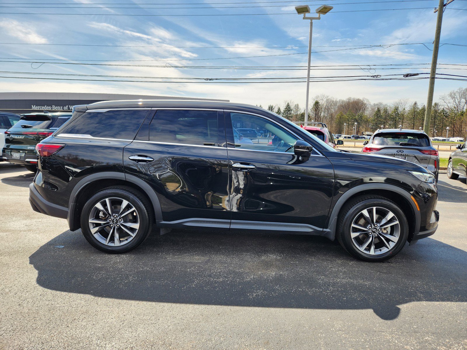 Used 2023 INFINITI QX60 Luxe w/ Cargo Package image 6