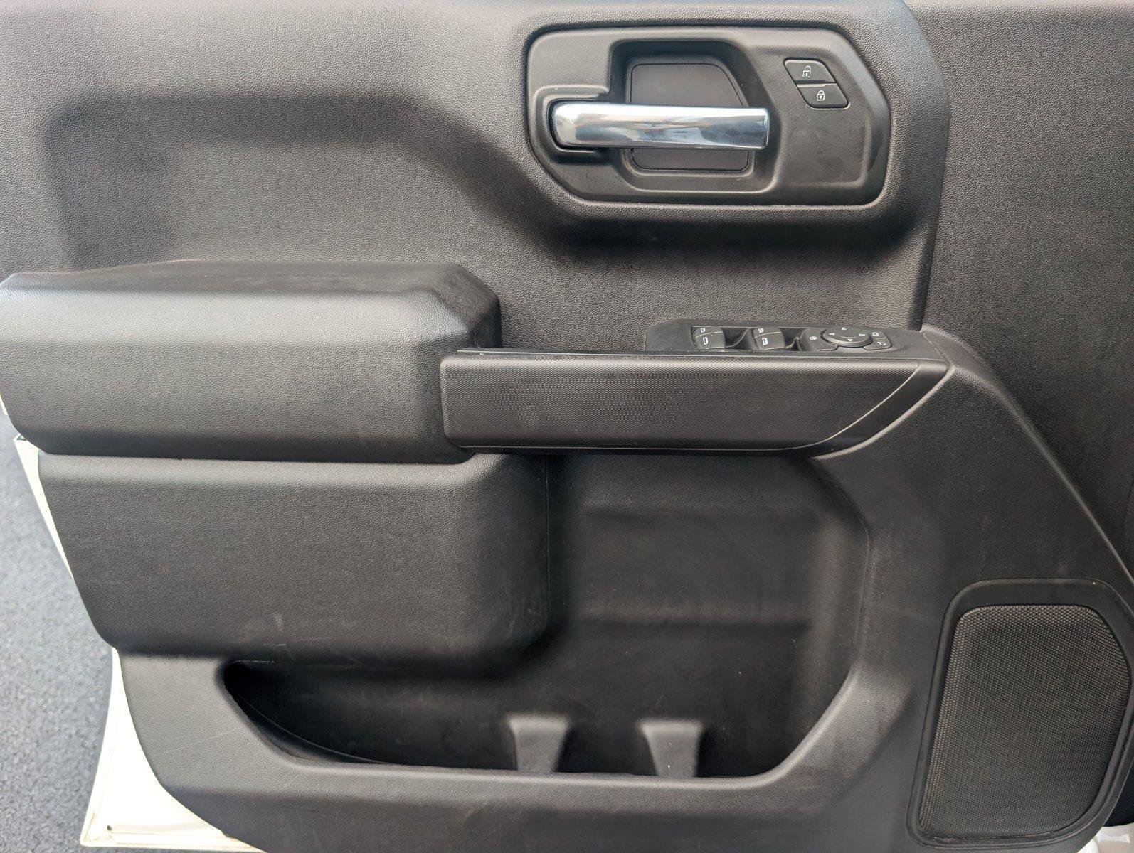 Used 2024 Chevrolet Silverado 1500 Custom w/ Turbomax Blackout Package AWD/4WD image 19