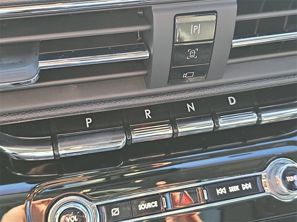 Used 2021 Lincoln Corsair Reserve w/ Equipment Group 201A image 24