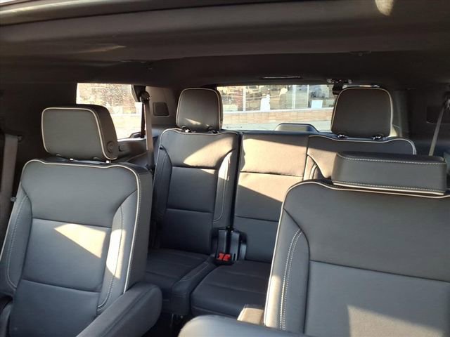 Used 2024 Chevrolet Tahoe Premier w/ Advanced Technology Package AWD/4WD image 11