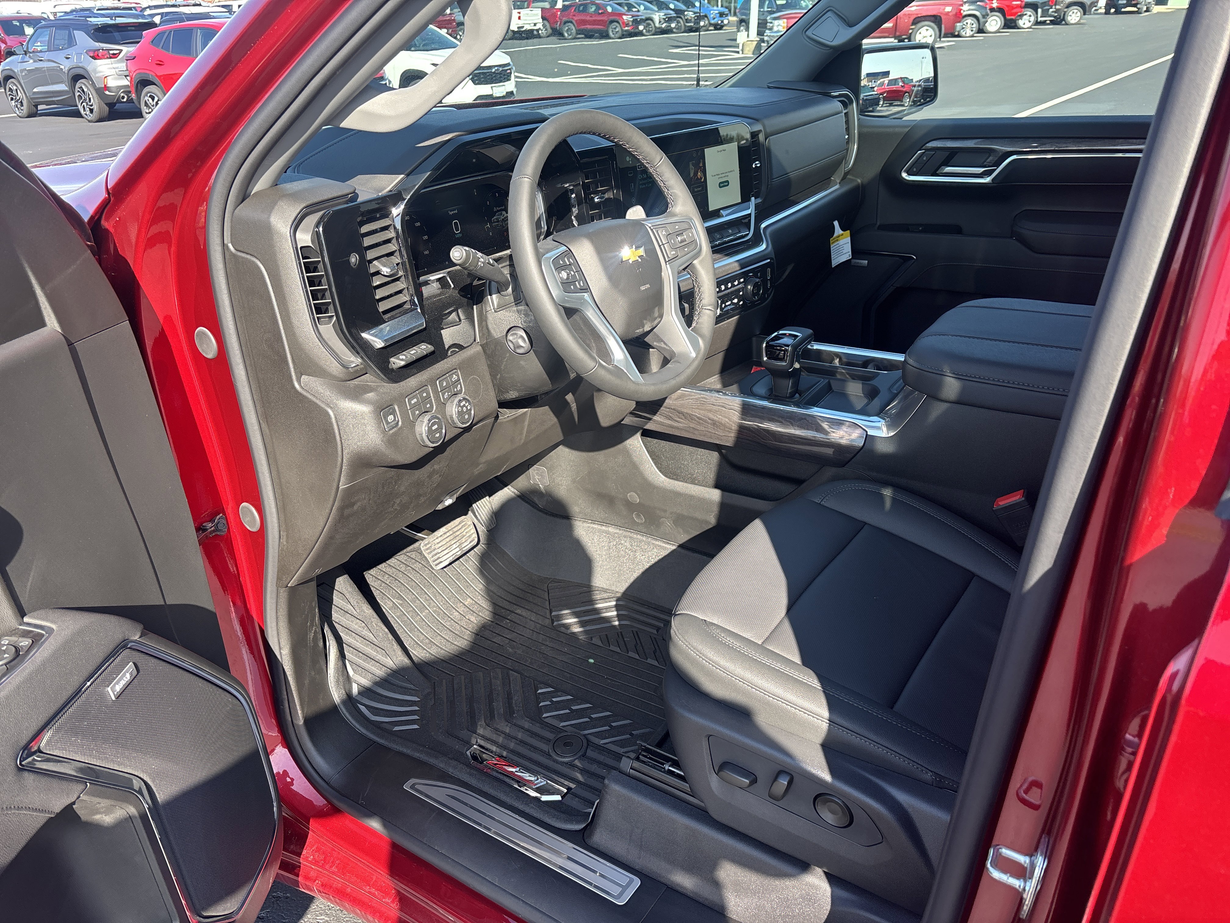 New 2026 Chevrolet Silverado 1500 LTZ w/ LTZ Premium Package image 18