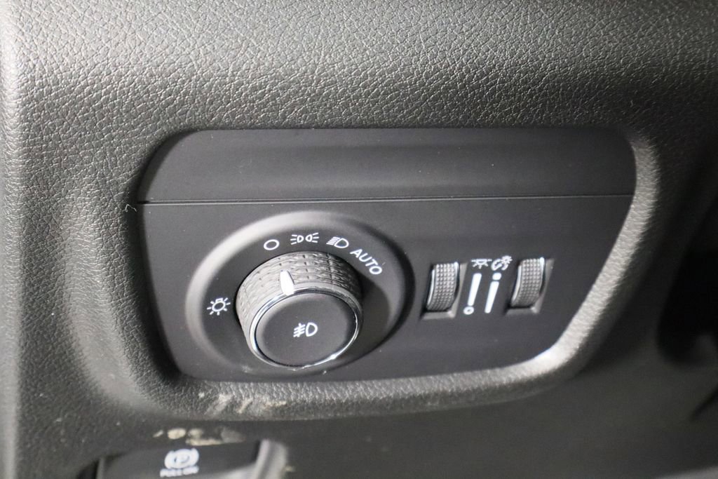 New 2025 Jeep Grand Cherokee Limited image 23