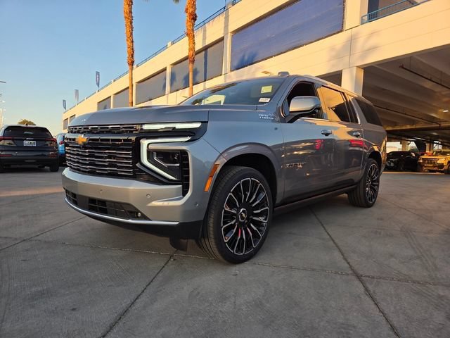 New 2026 Chevrolet Suburban High Country AWD/4WD image 2