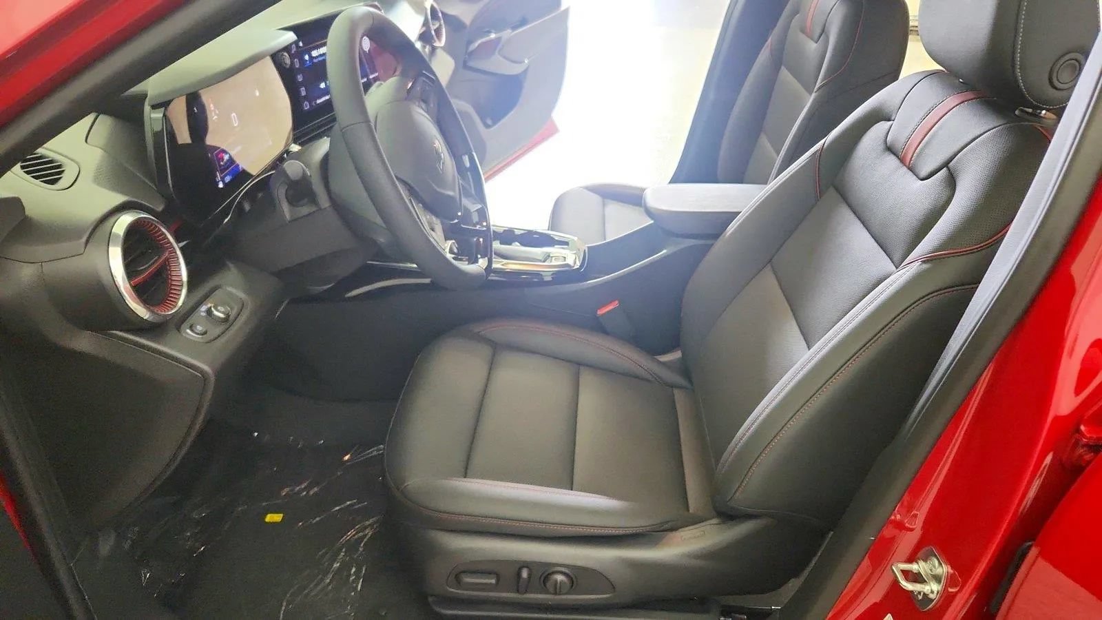 New 2026 Chevrolet Trax RS w/ Driver Confidence Package FWD image 15