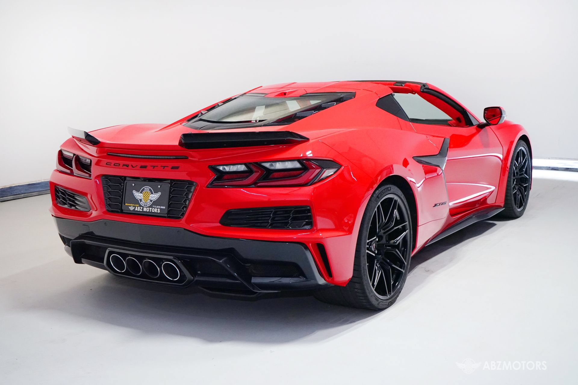 Used 2025 Chevrolet Corvette Z06 RWD image 5