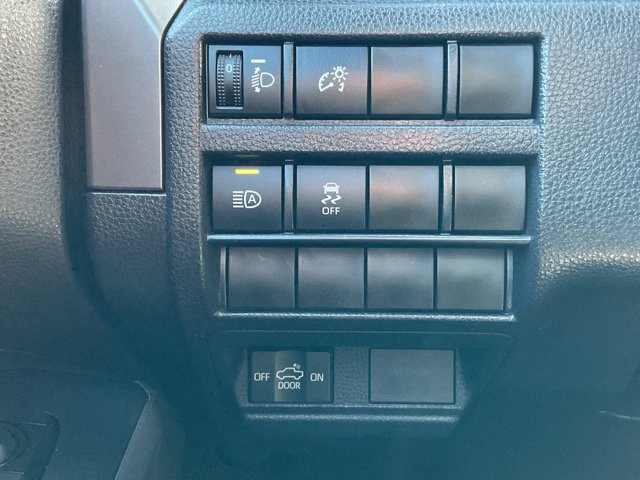 Used 2025 Toyota Tacoma SR5 AWD/4WD image 33