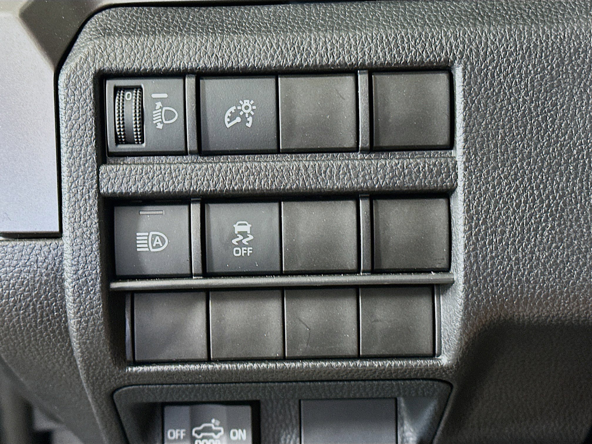 Used 2025 Toyota Tacoma SR5 image 17