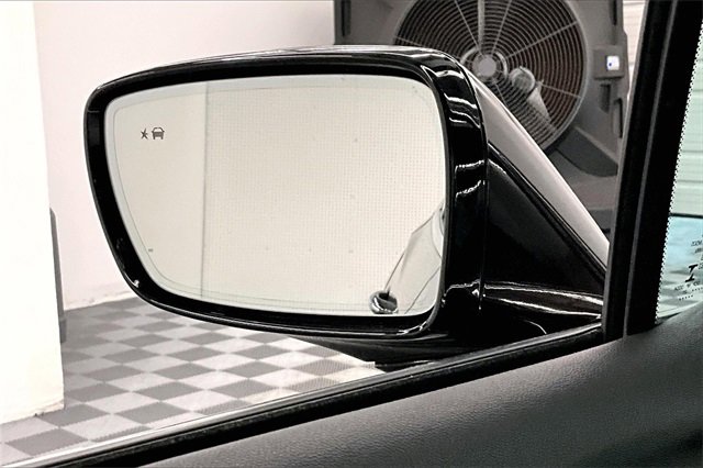 Used 2021 Buick Enclave Avenir image 36