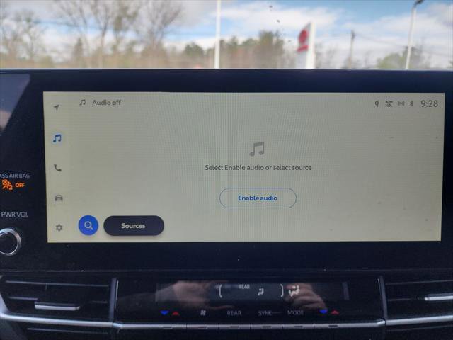 Certified 2025 Toyota Sienna XLE image 16