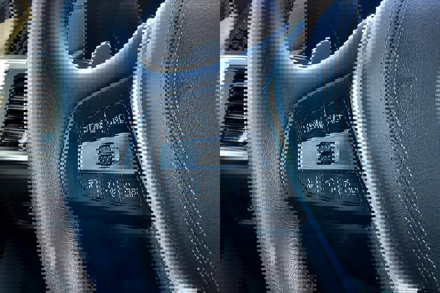 Used 2025 BMW X5 xDrive50e w/ Premium Package image 22