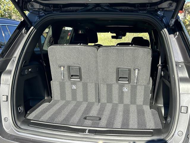 New 2025 Jeep Grand Cherokee L Limited image 9