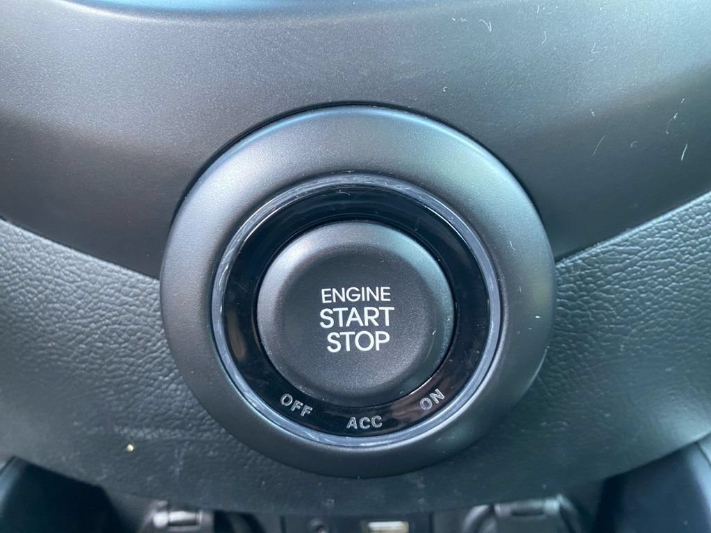 Used 2016 Hyundai Veloster Turbo w/ Option Group 04 FWD image 27