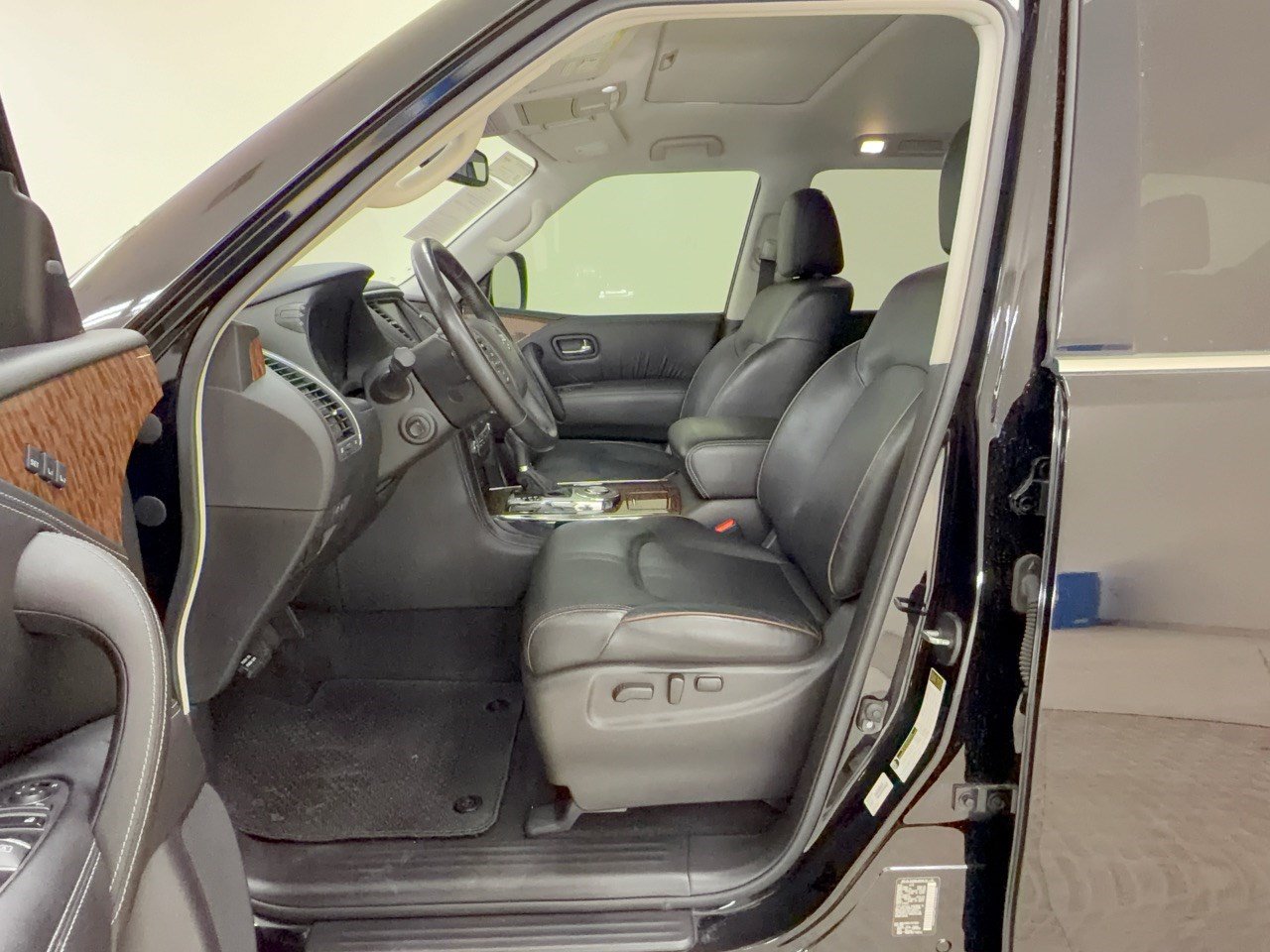 Used 2020 Nissan Armada SL w/ Premium Package RWD image 5