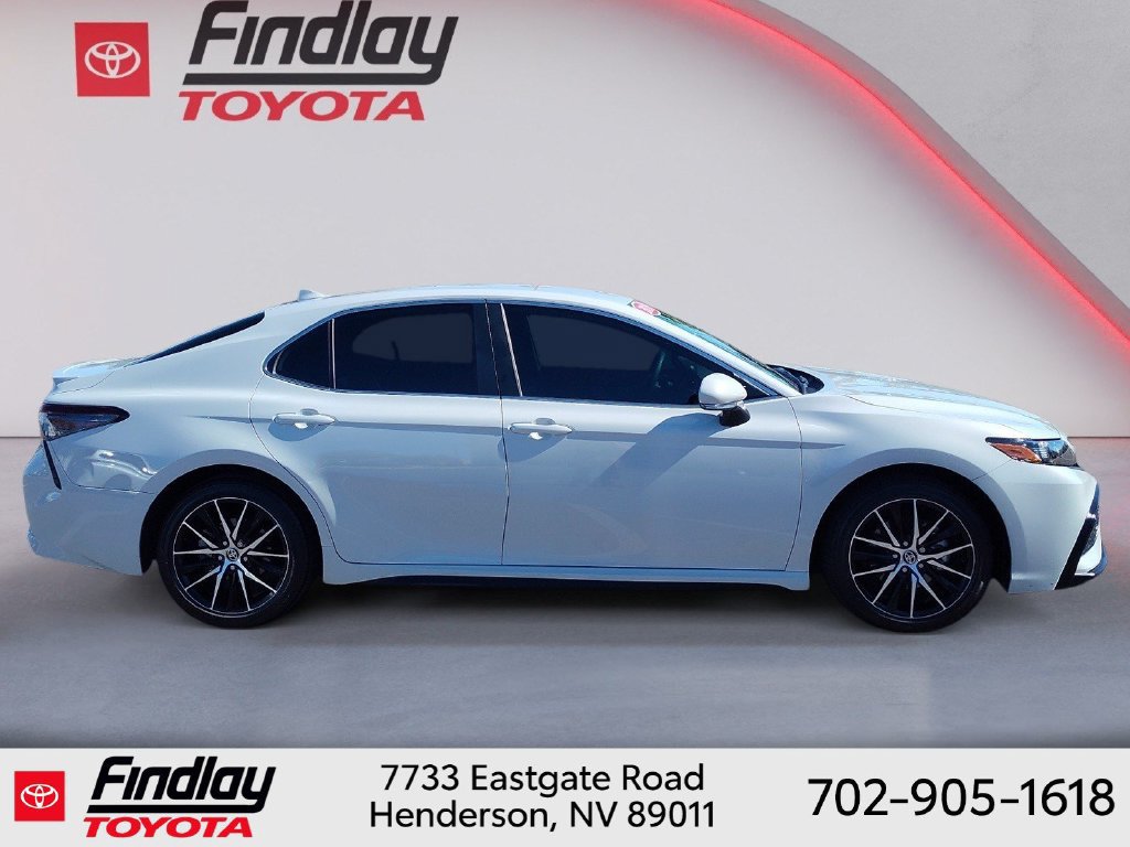 Used 2024 Toyota Camry SE FWD image 5