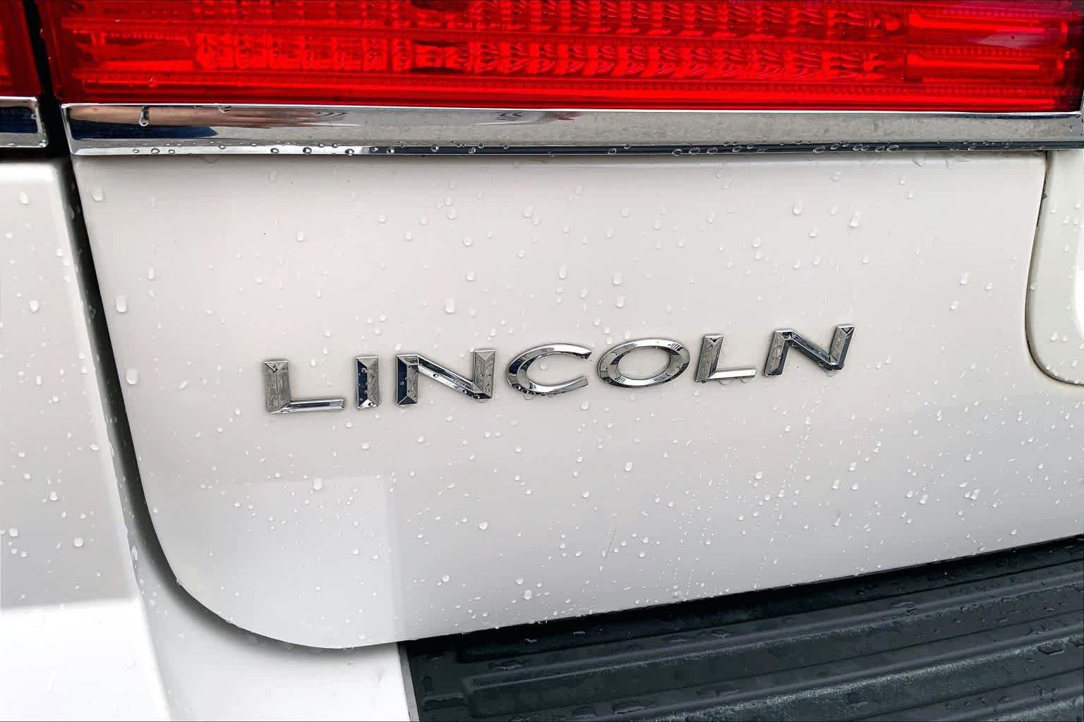 Used 2014 Lincoln Navigator 4WD w/ Equipment Group 101A image 33