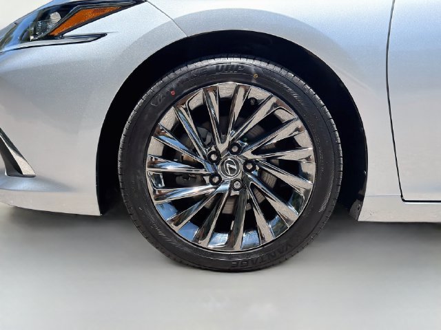 Used 2024 Lexus ES 350 w/ Technology Package FWD image 41