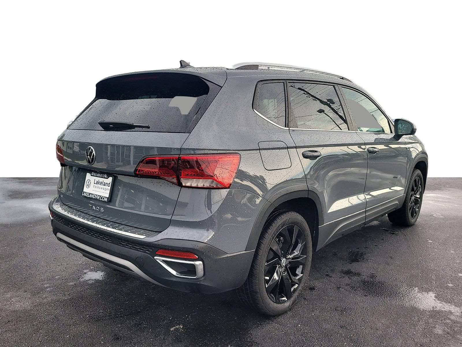 Used 2023 Volkswagen Taos SE w/ Black Wheel Package FWD image 3