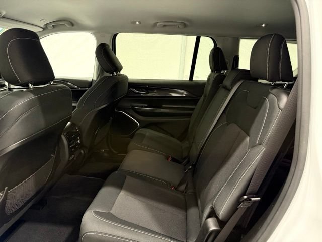 Used 2021 Jeep Grand Cherokee L Laredo w/ Luxury Tech Group I AWD/4WD image 19