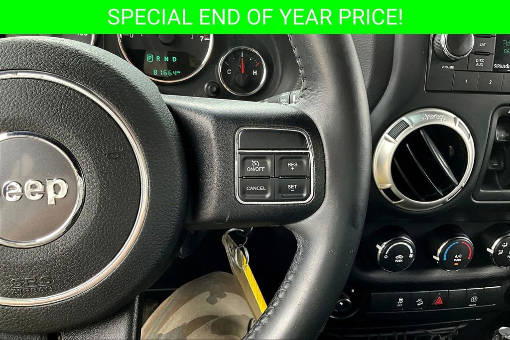 Used 2016 Jeep Wrangler Unlimited Rubicon w/ Connectivity Group image 12