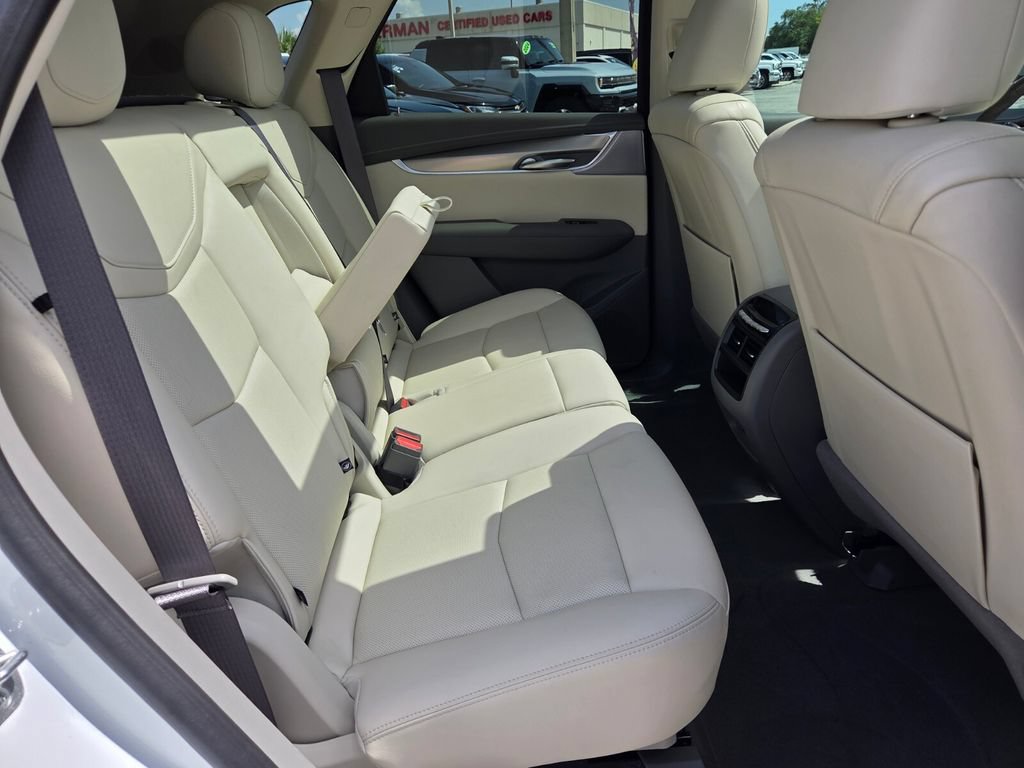 Used 2024 Cadillac XT5 Premium Luxury FWD image 16
