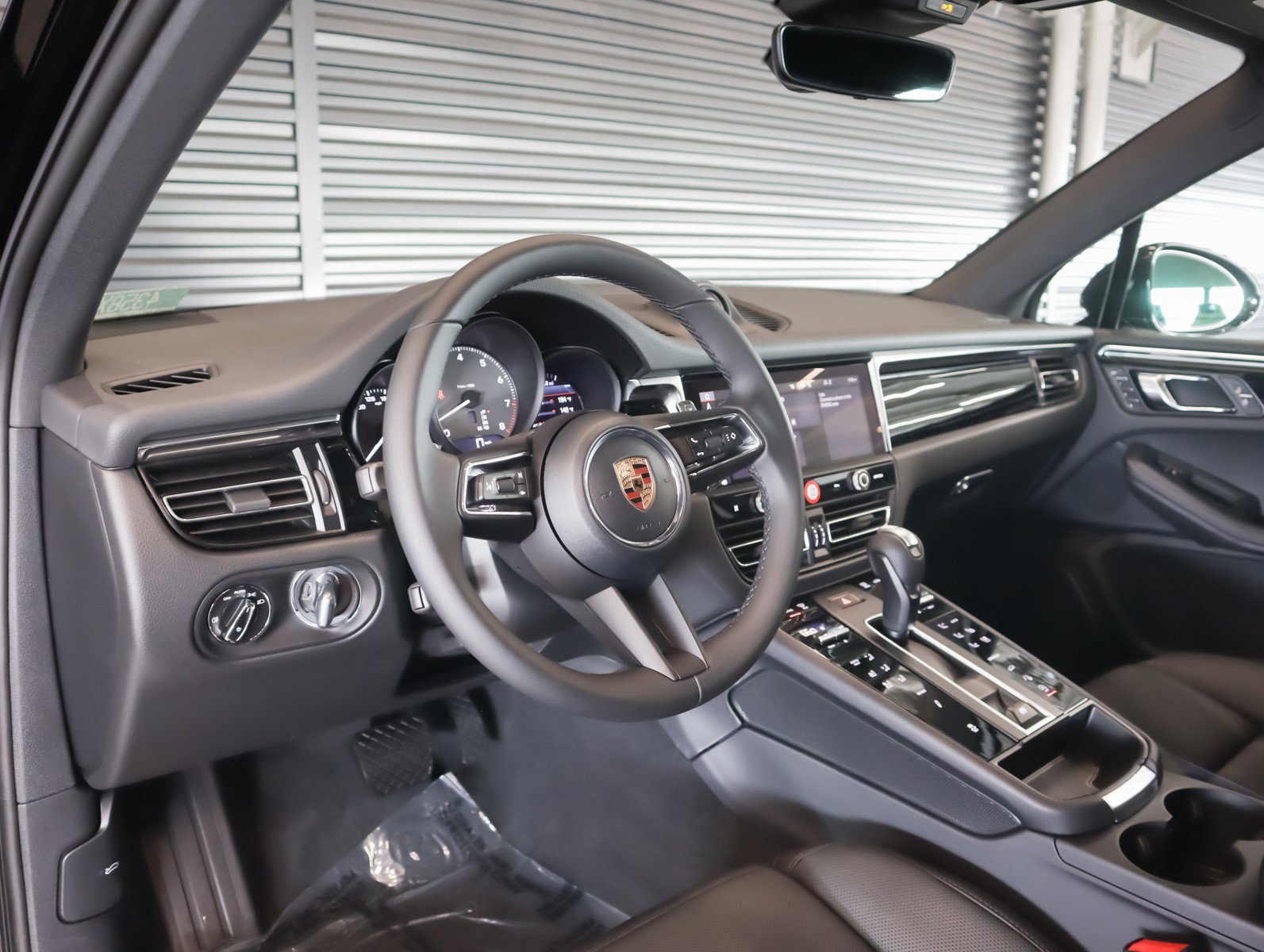 New 2026 Porsche Macan S image 4