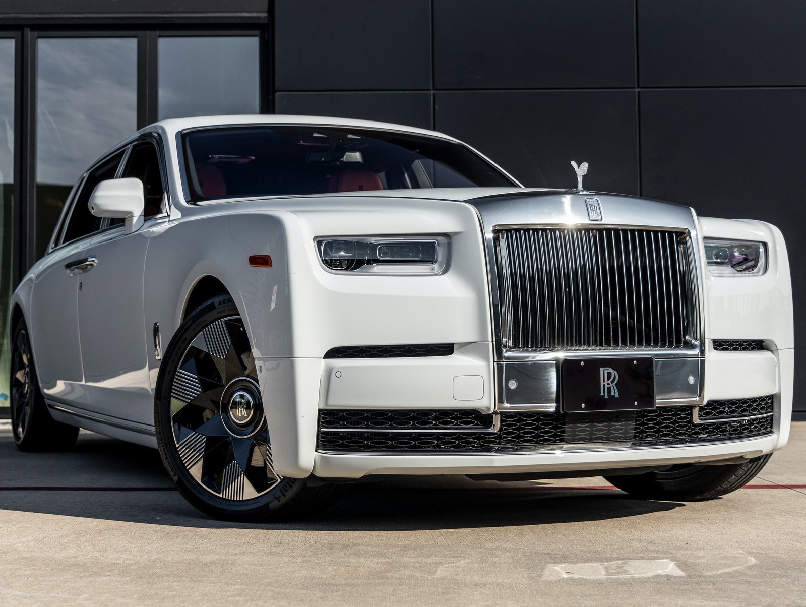 Used 2022 Rolls-Royce Phantom Extended Wheelbase image 5