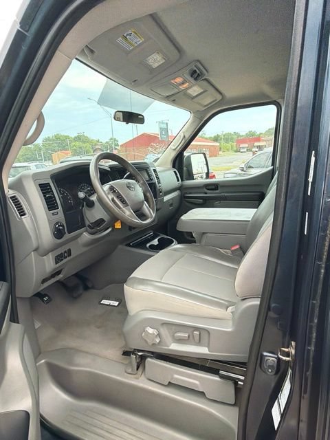 Used 2018 Nissan NV 3500 SV w/ Navigation Package RWD image 5