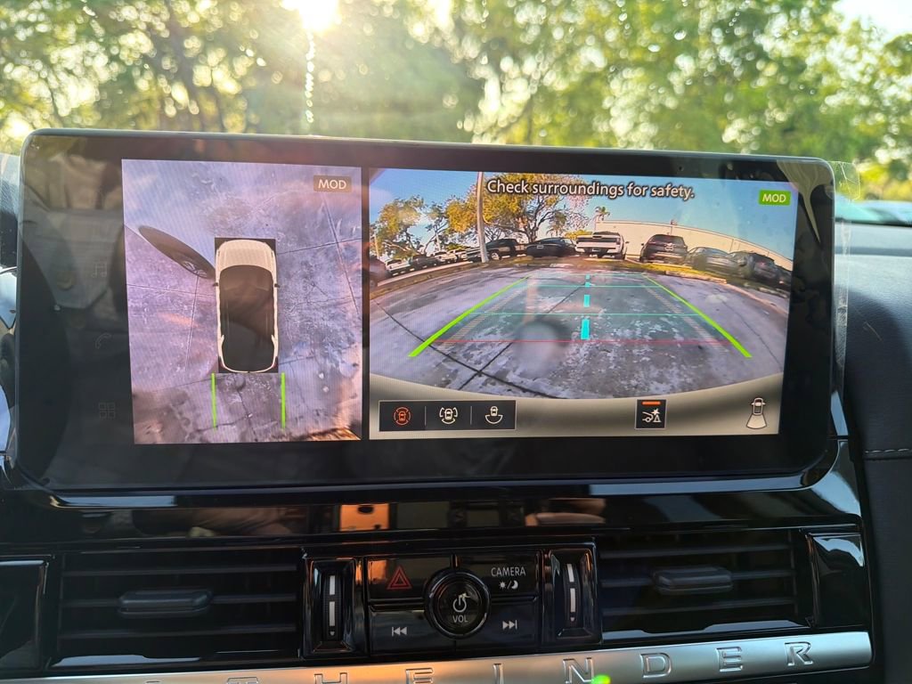 New 2026 Nissan Pathfinder SL image 25