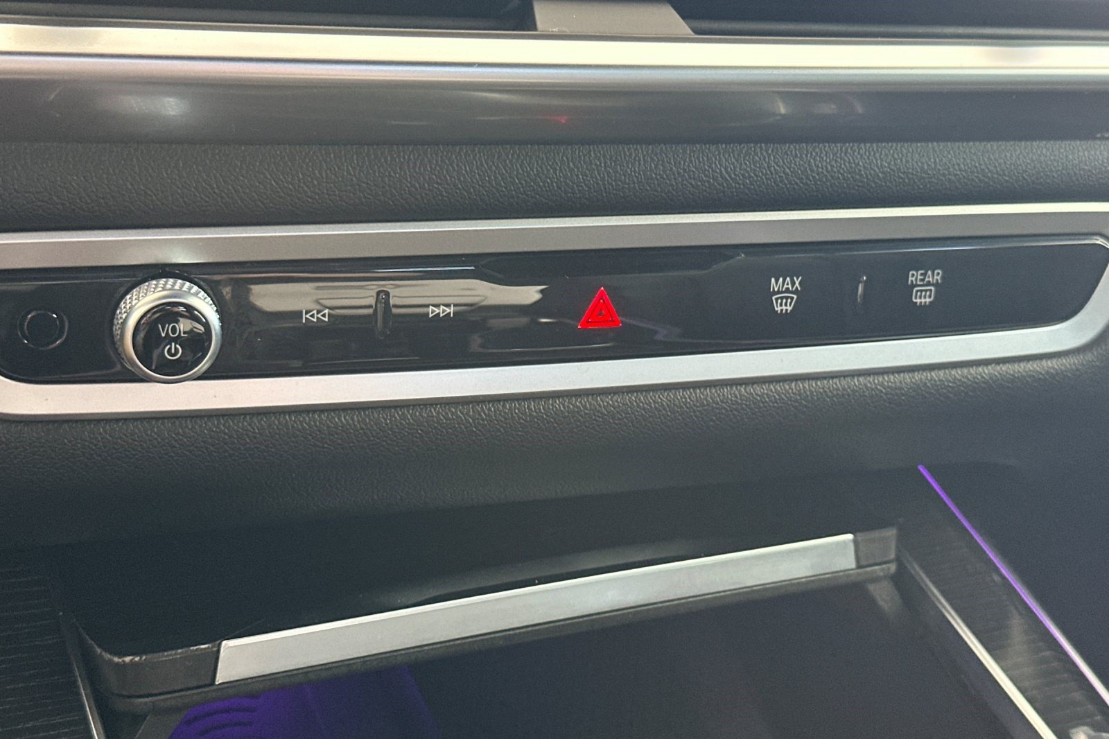 Certified 2024 BMW X7 M60i AWD/4WD image 28