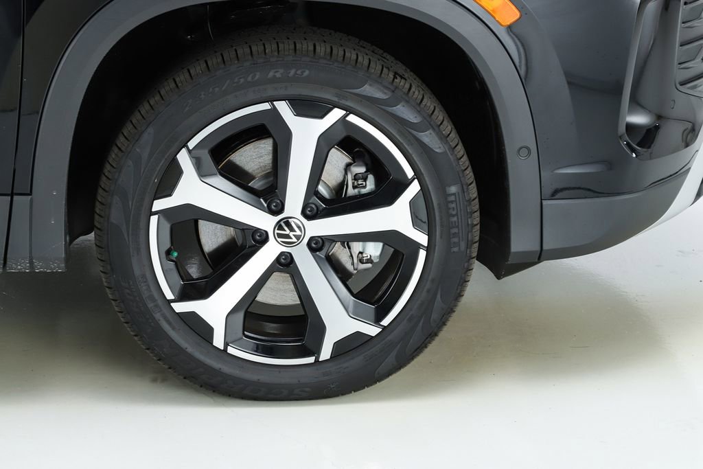 New 2026 Volkswagen Tiguan SE image 14