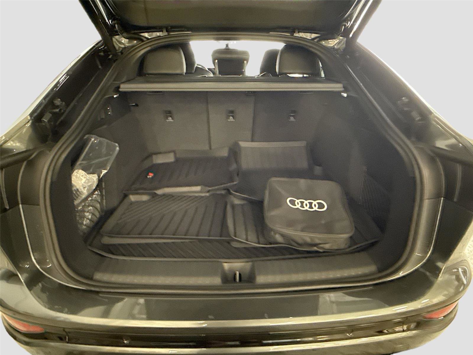 New 2027 Audi SQ6 e-tron Premium Plus image 27