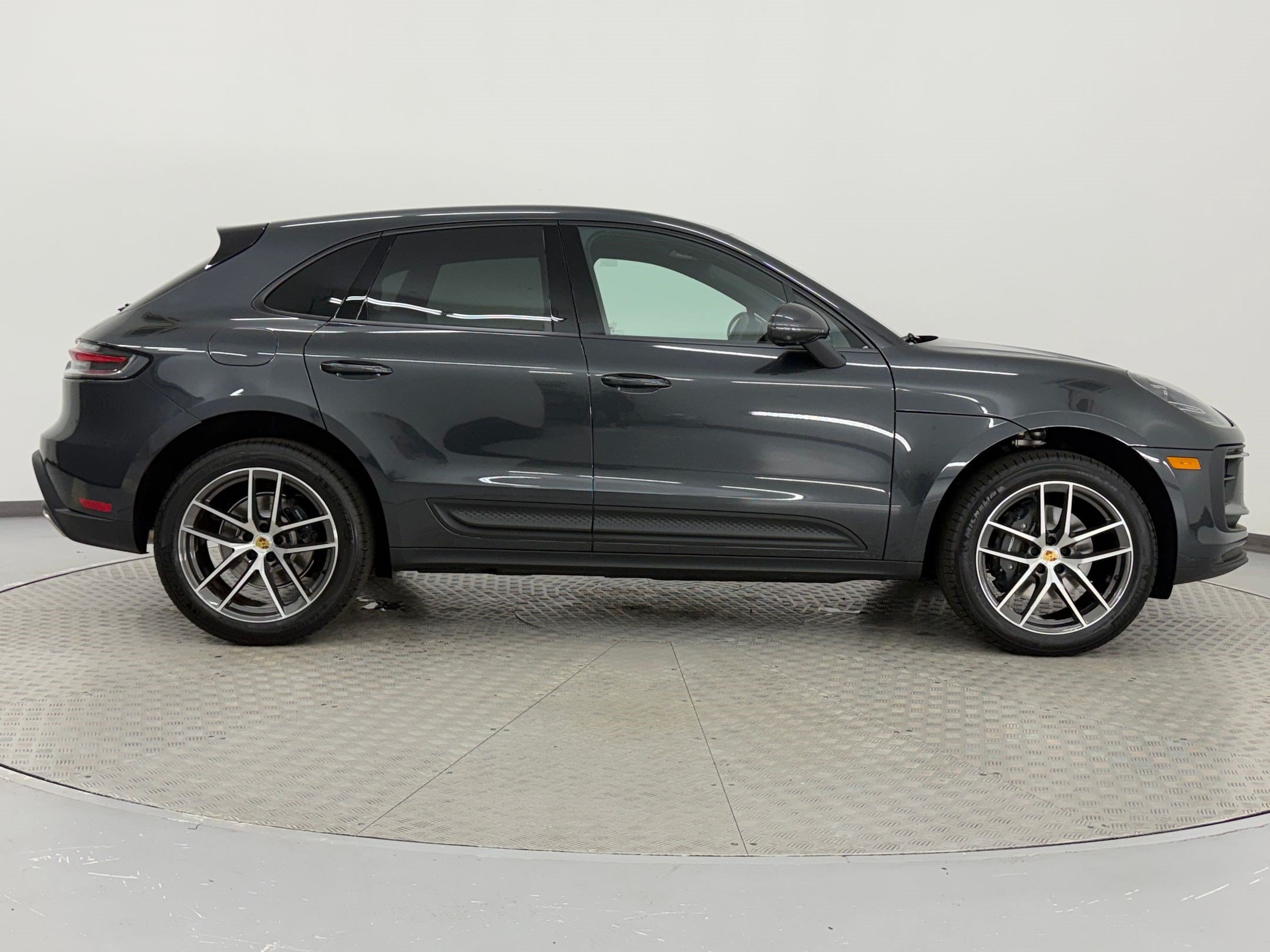 New 2026 Porsche Macan AWD/4WD image 7