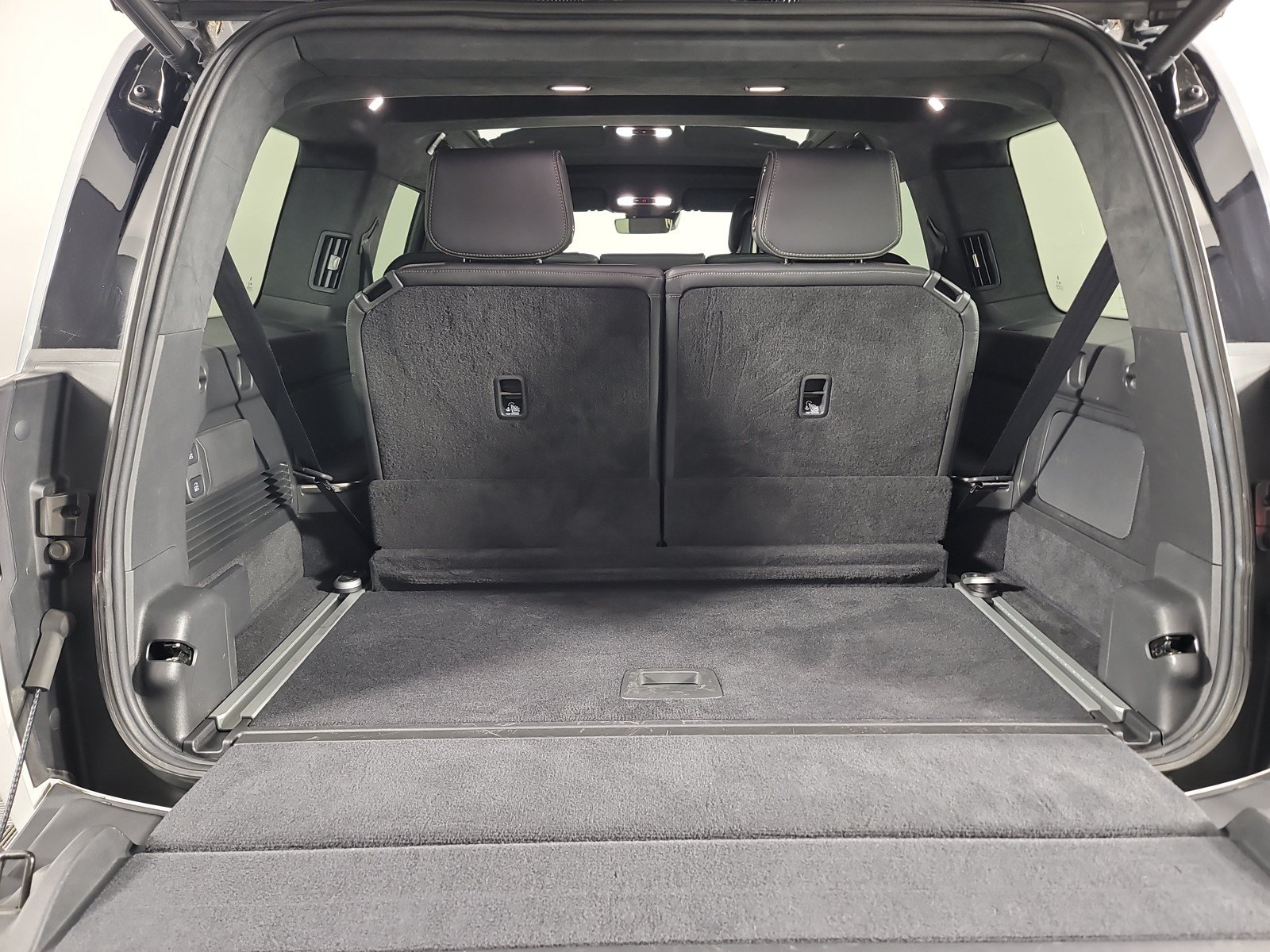 Used 2024 Rivian R1S Adventure AWD/4WD image 15