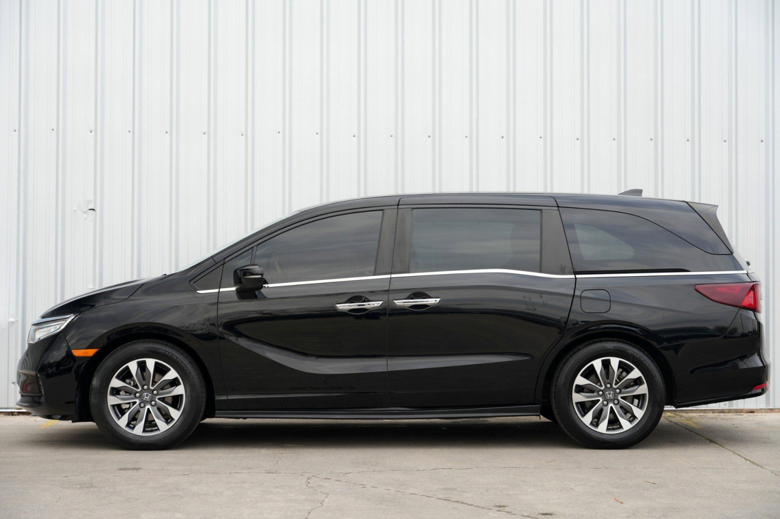 Used 2023 Honda Odyssey EX-L image 8