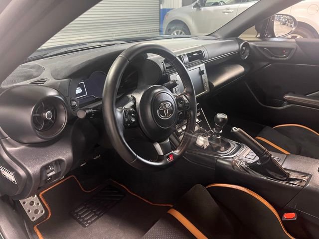 Used 2025 Toyota GR86 Hakone Edition RWD image 15