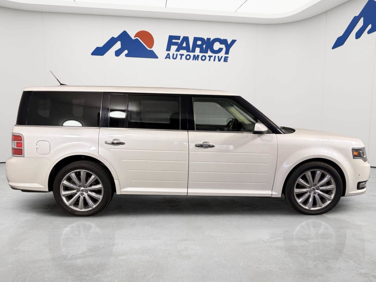 Used 2019 Ford Flex Limited w/ Equipment Group 303A AWD/4WD image 9