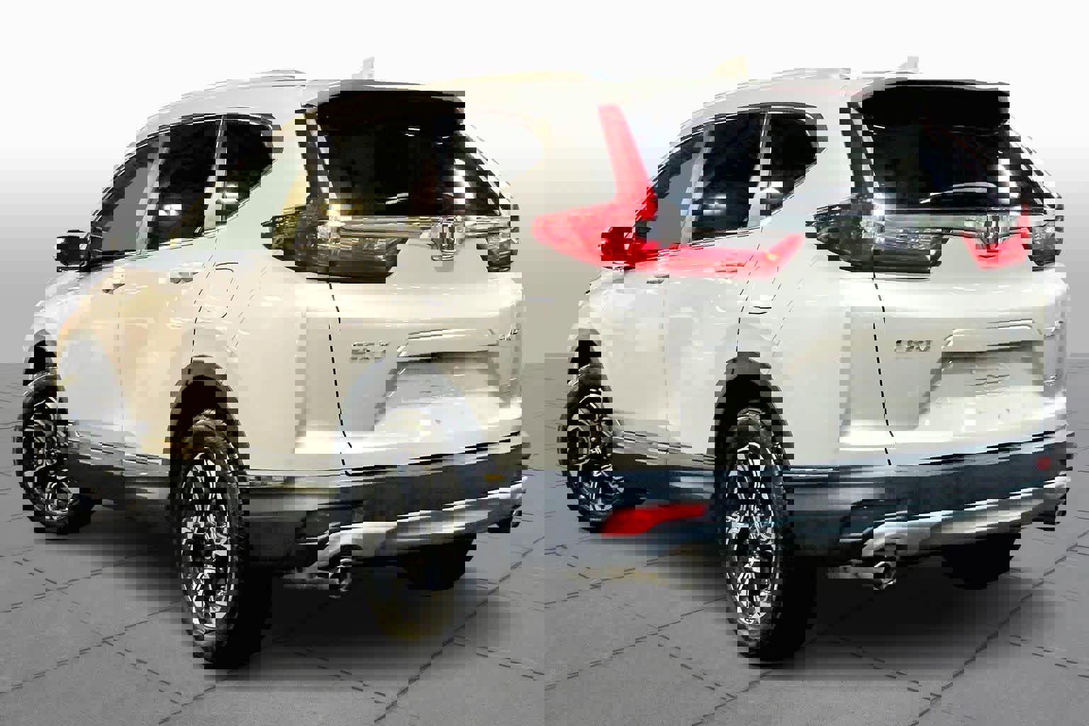 Used 2018 Honda CR-V Touring image 11