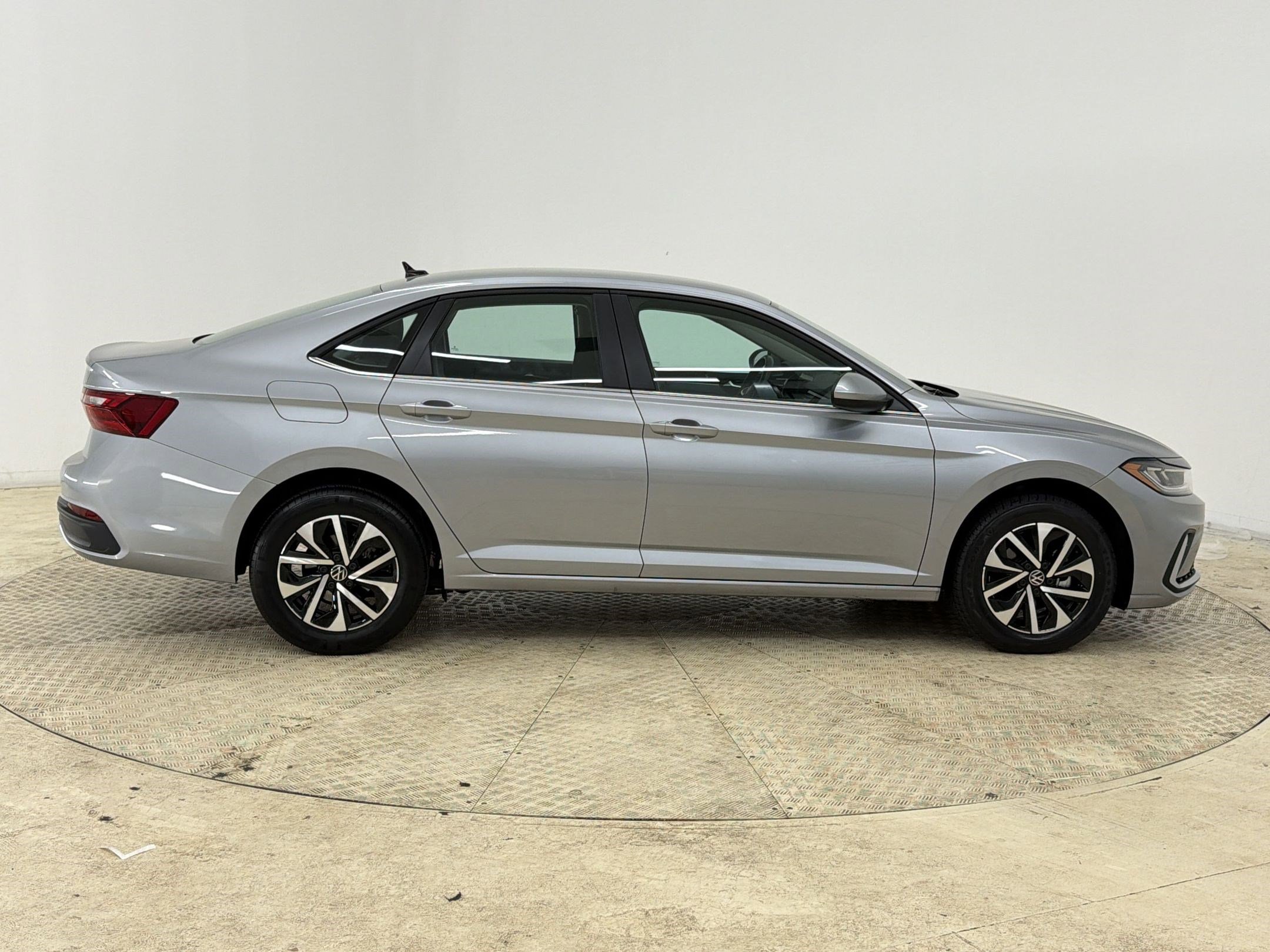 Used 2025 Volkswagen Jetta S FWD image 8