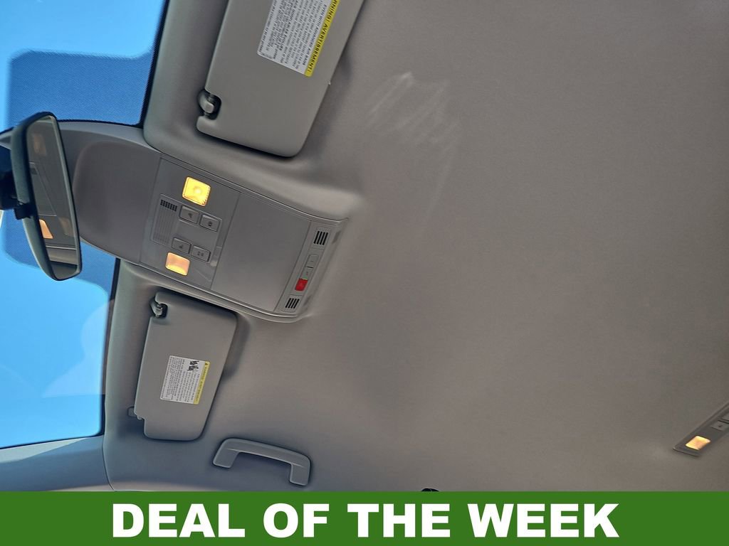 Used 2025 Volkswagen Taos S image 29